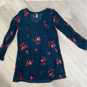NWOT Teal split sleeve floral flowy dress